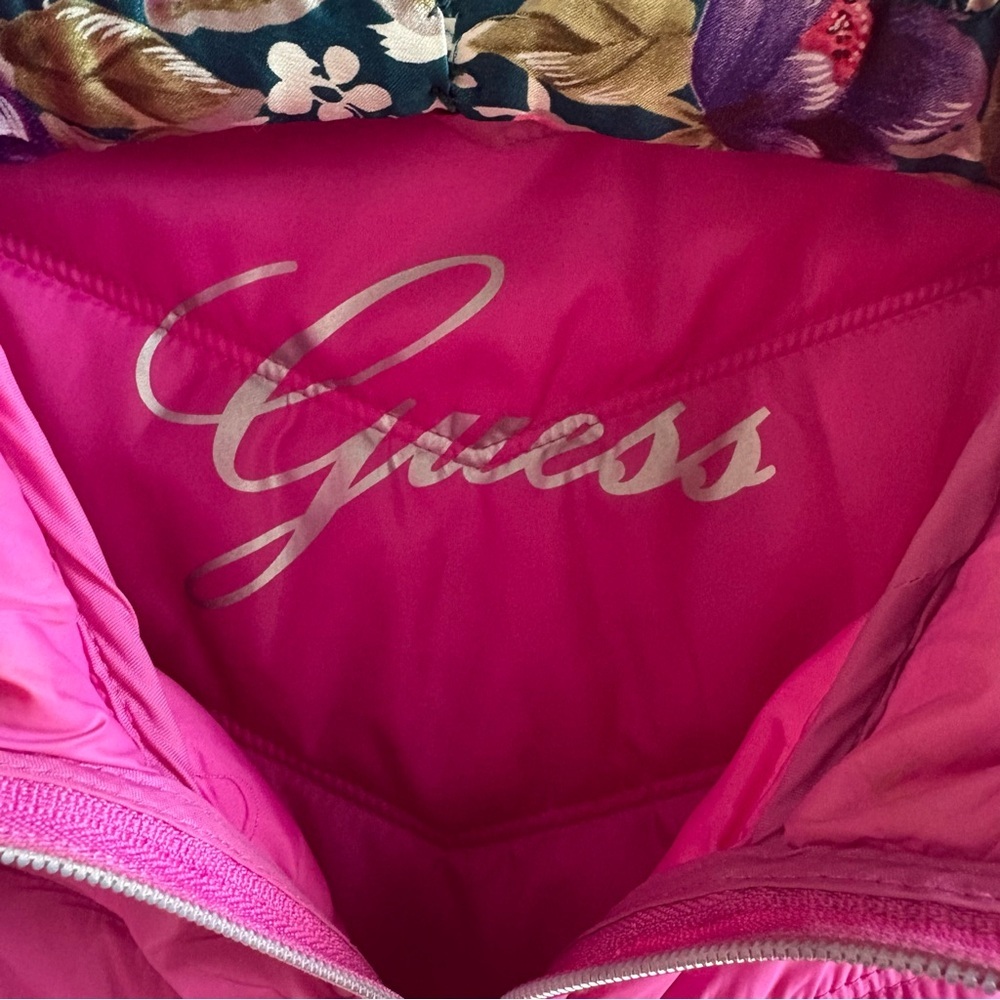 Guess pink quilted puffer jacket Women’s size Small - Picture 2 of 13